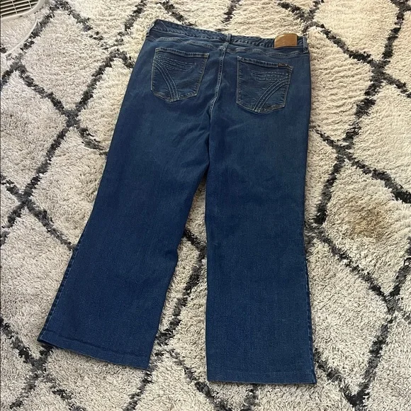 Women's Blue Wide-Leg Jeans - Picture 6 of 14